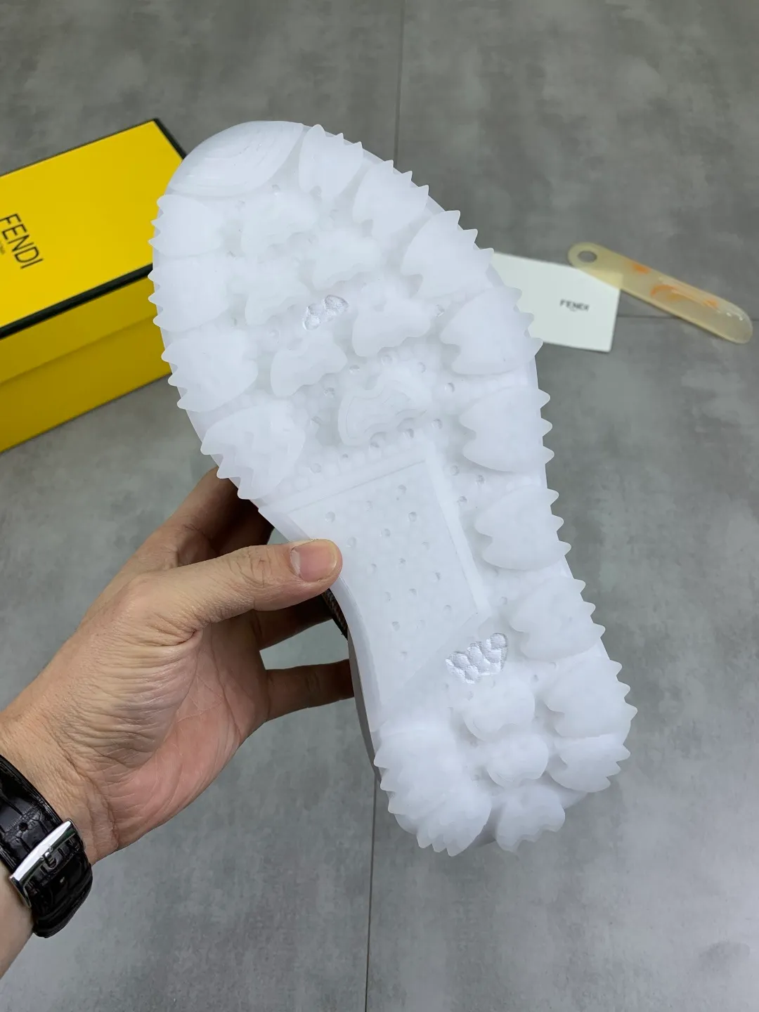 ​Men's shoes 💰P460 💰[New] Little Monster 🆘 New FENDI counter 🕶️🕶️Simple routing effect, showing an elegant and cool driving shoe 🎬Using imported calfskin + first-layer pigskin lining🐂Excellent material🎬Detailed workmanship 🤗Comfortable and comfortable on the feet. ​Pair it with any outfit to show your taste and temperament, low-key luxury ♻️Design ​simple and elegant ​noble and fashionable 🍃​Very loved and favored by trendy men 💓❤️size: 38-44 2️⃣colors available